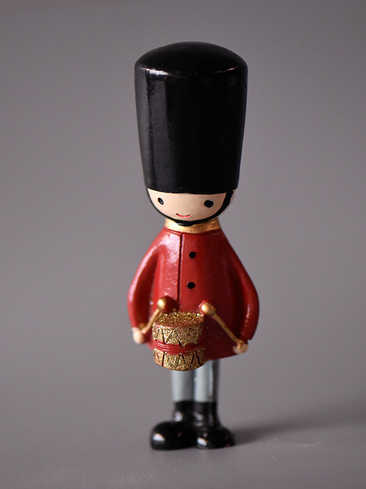 Nutcracker Puppet Soldier, Res - Nutcracker Figurine 评论和价格